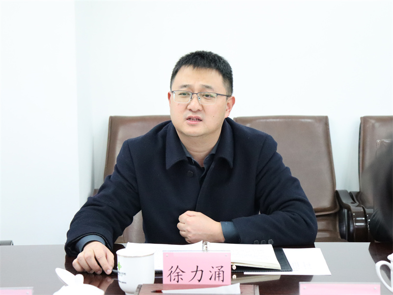 楊武秀會(huì)見萬源市委常委、副市長(zhǎng)徐力涌一行